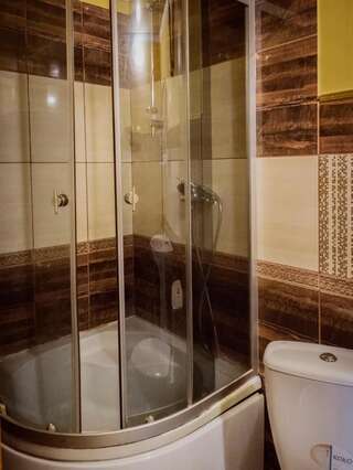 Отель Prut Яремче Улучшенный семейный номер-3